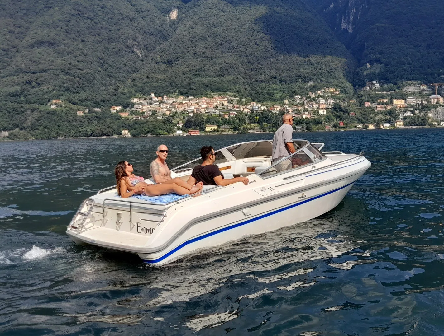 lake como boat